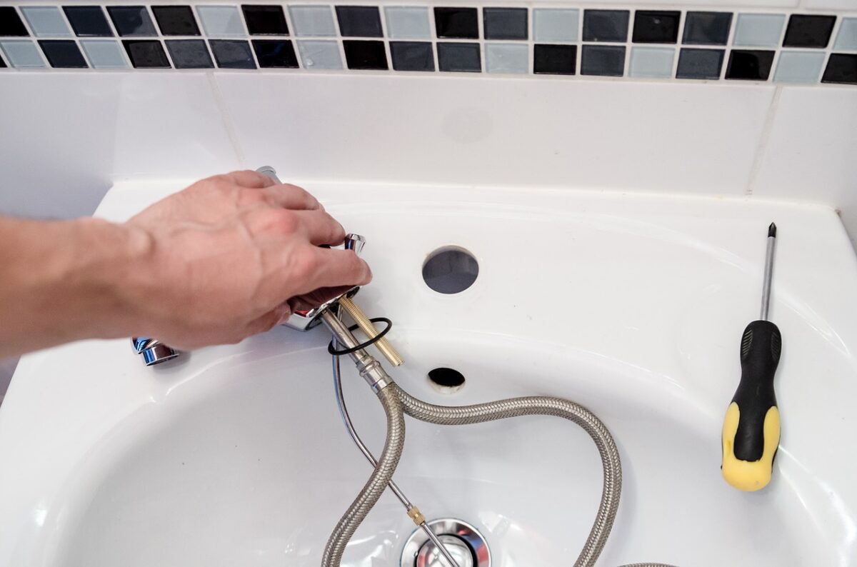 Criteria for a good plumber: choose a real master